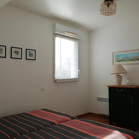 Apartment Bel 2 Avec Terrasse Et Parking Au Croisic - Fr-1-843-11 *